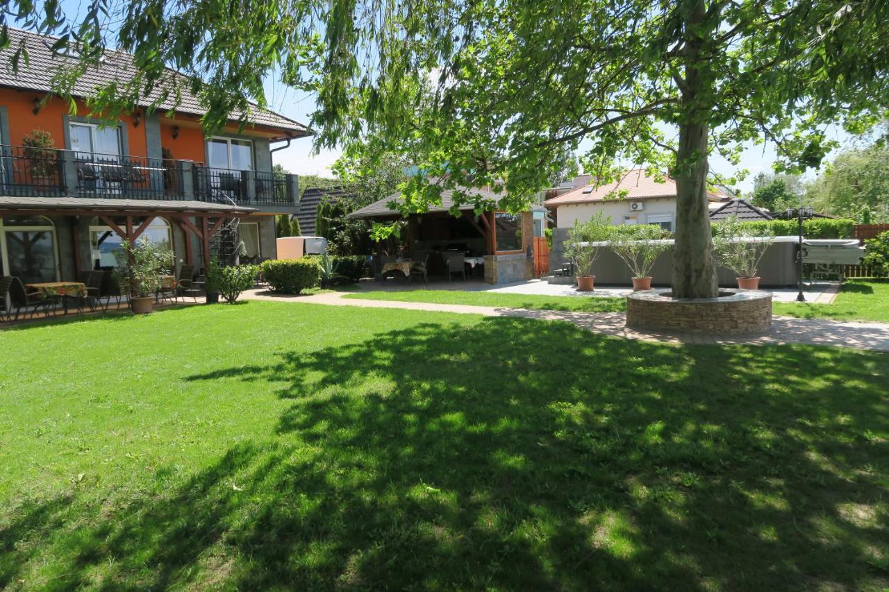 Gránit Villa Balatonszarszo Exterior foto