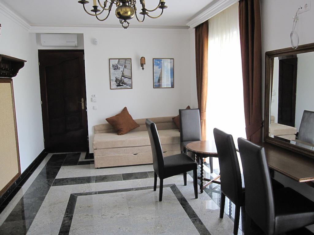 Gránit Villa Balatonszarszo Quarto foto